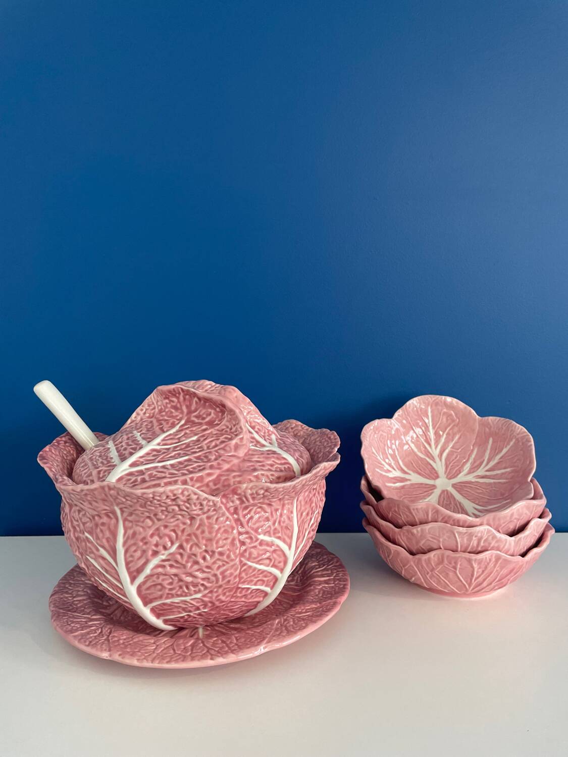 Soup tureen and bowl set with pink cabbage slip