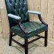 Fauteuil Chesterfield anglais des années 70