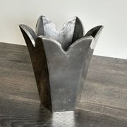 Tulip Vase Habitat – 90s Vintage Design