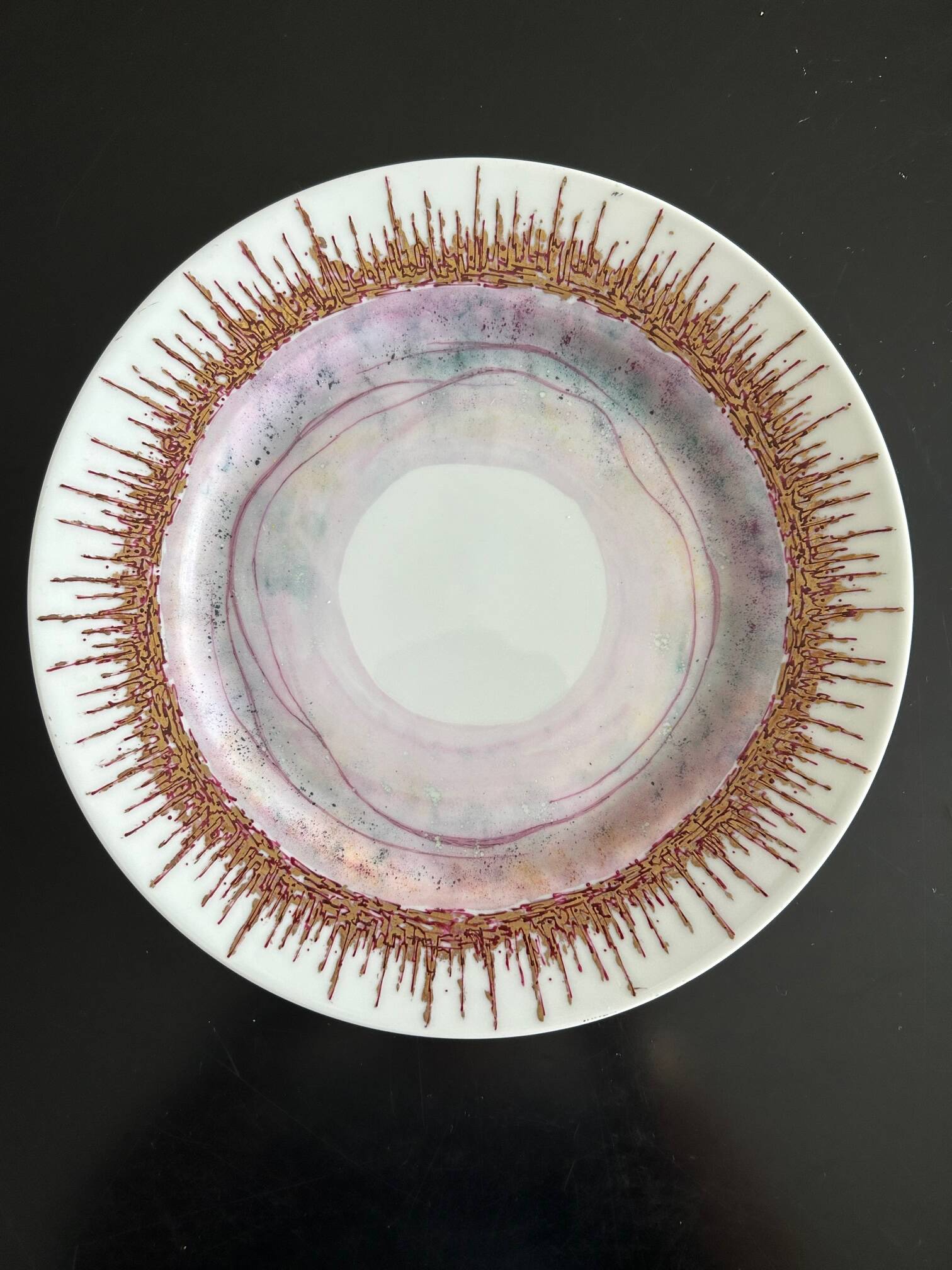 Assiette de l'artiste léone hébert