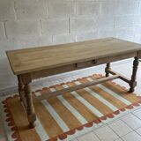 Farm table and its 2 solid oak benches.