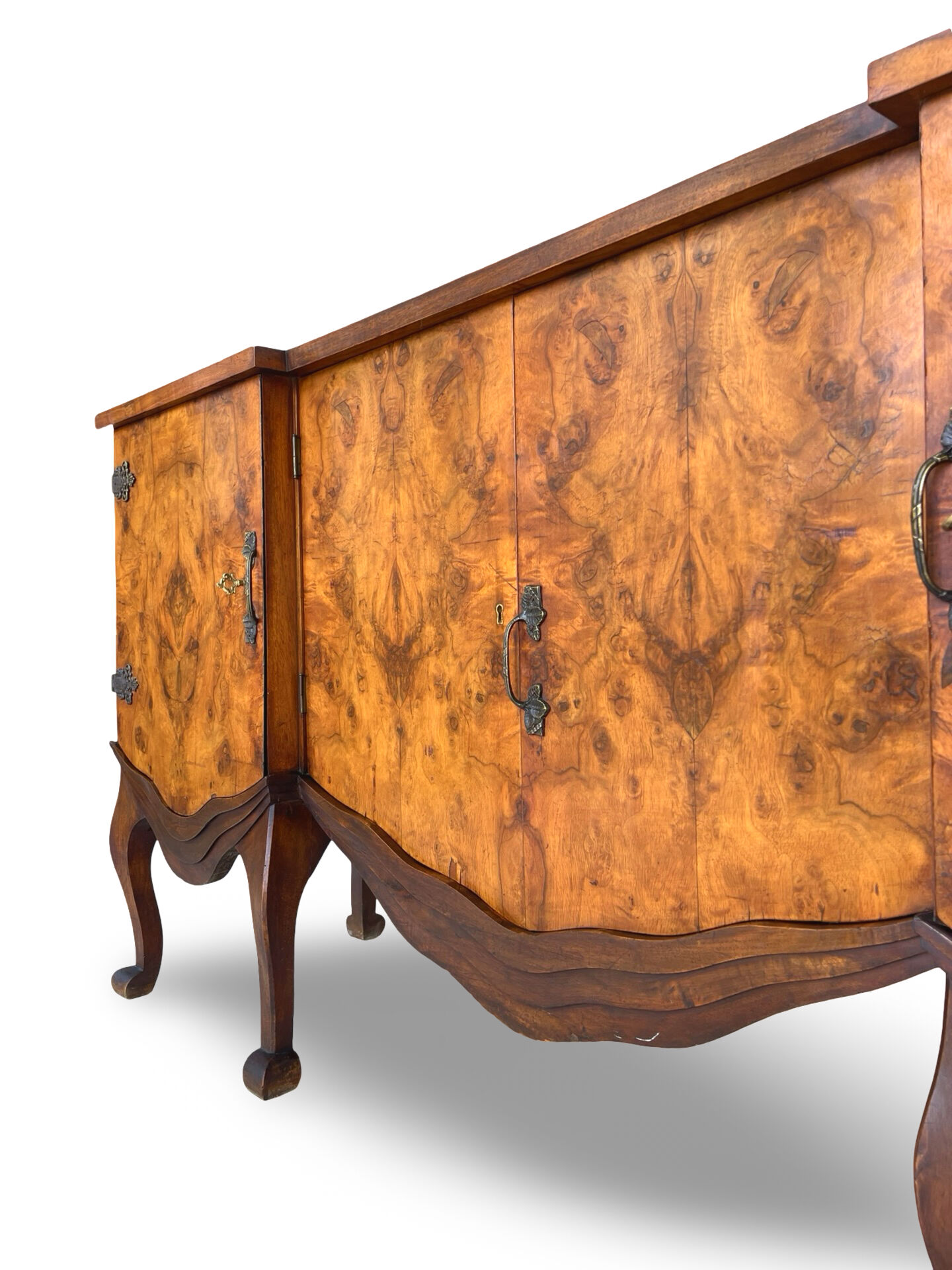 Walnut buffet, antique Italian, 1930s.