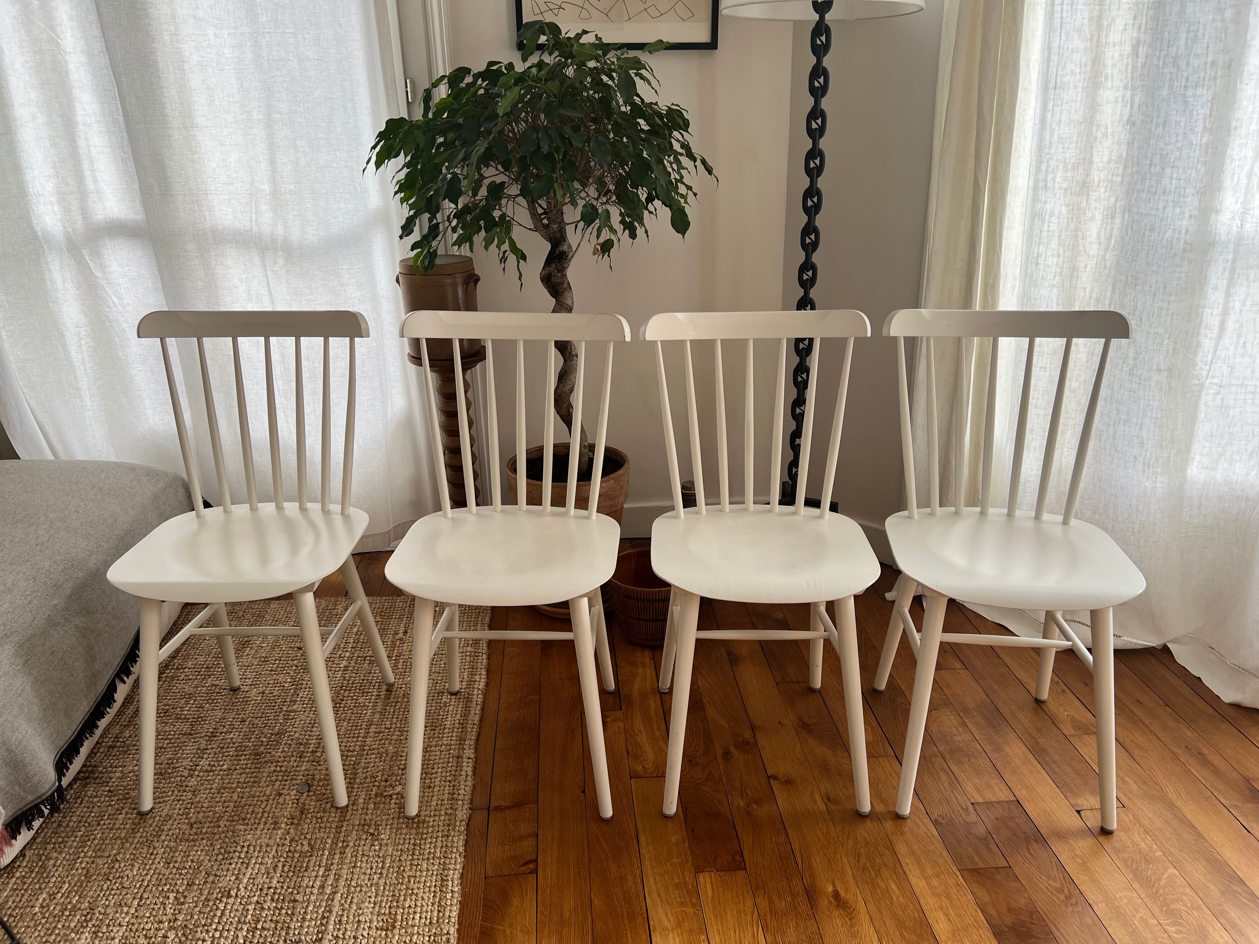 Lot de 4 chaises ivy signées Ton blanches