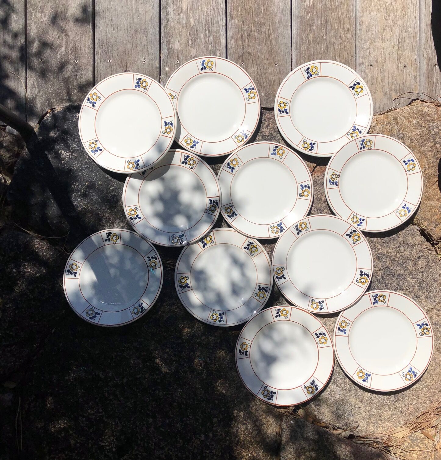 5 Terre de Fer dessert plates Salins Charbonnier