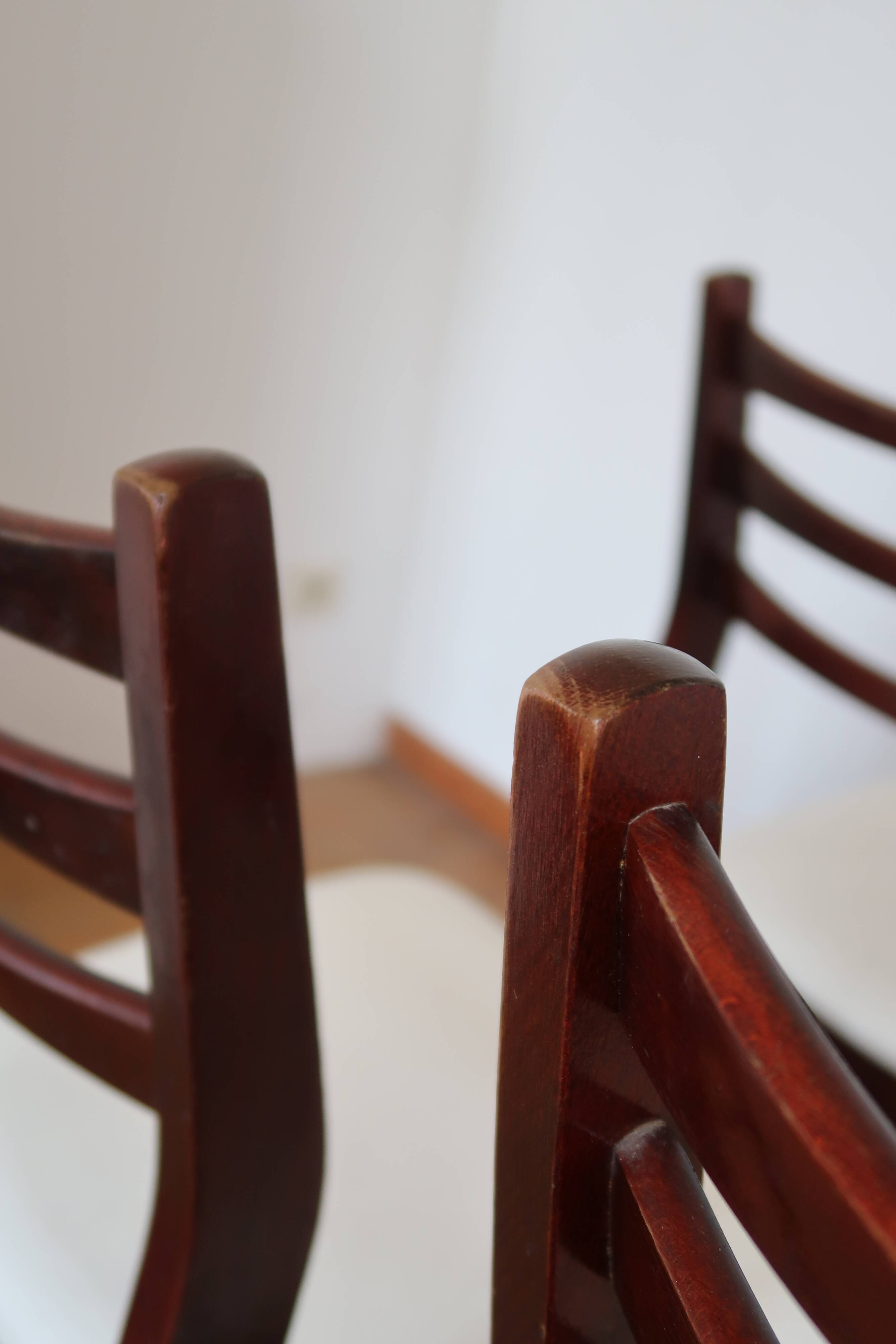 6 Scandinavian chairs skaï white