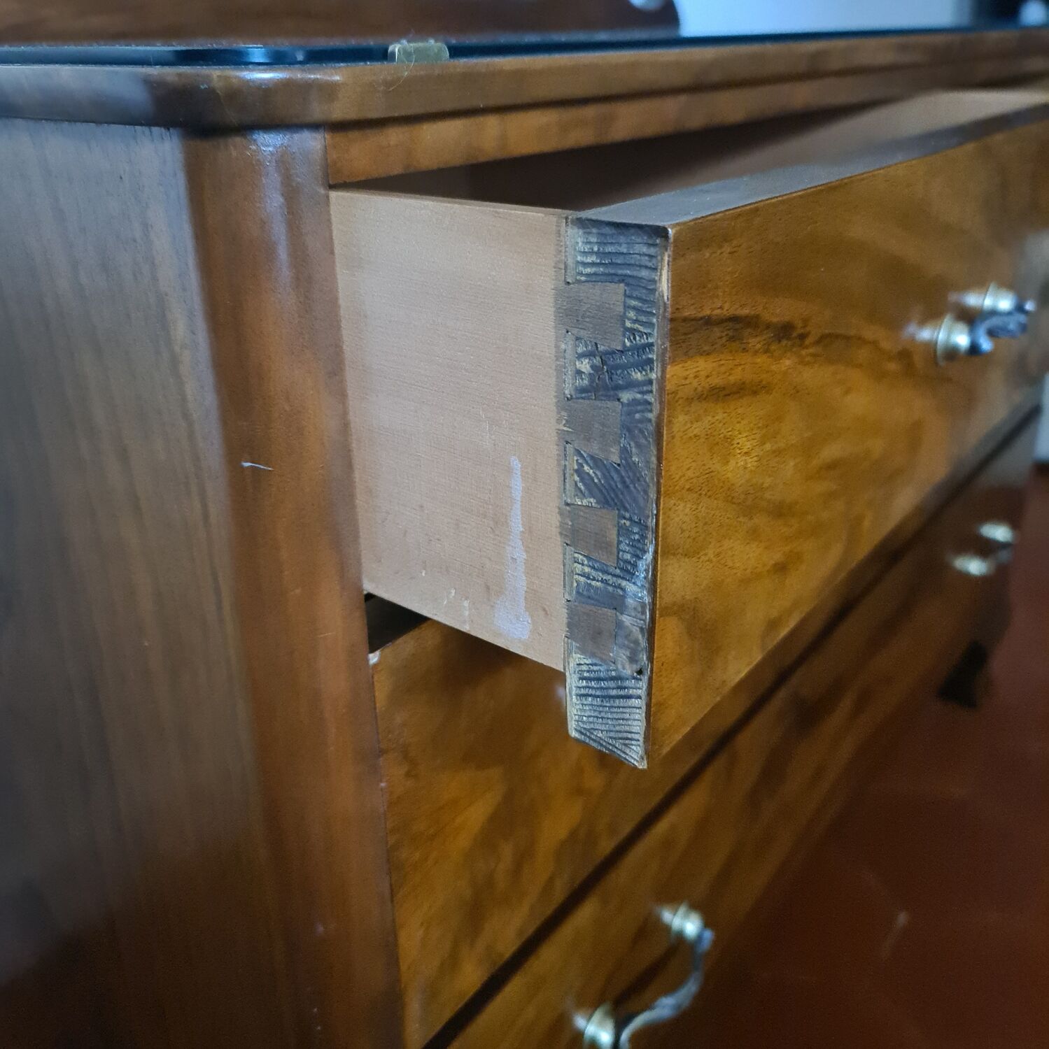 Art deco dressing table in walnut bramble year 40