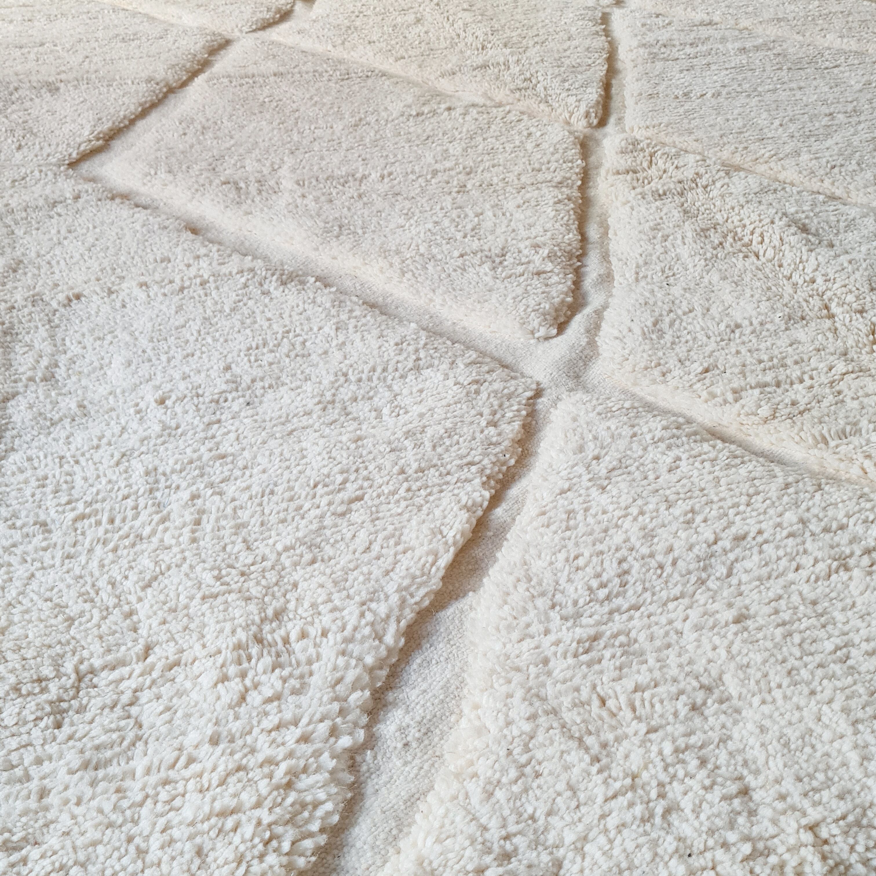 Berber carpet Beni Ourain natural wool unbleached 300 x 190