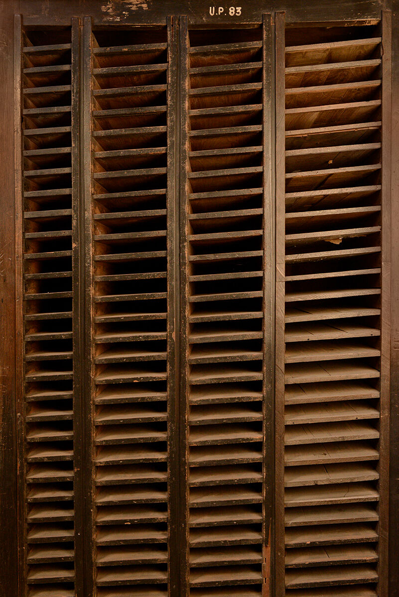 Meuble de trie postal