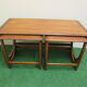 Tables gigognes en teck