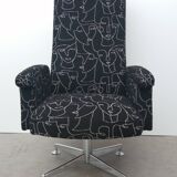 Designer armchair with 4-star cross base from Ligne Roset vintage 1970