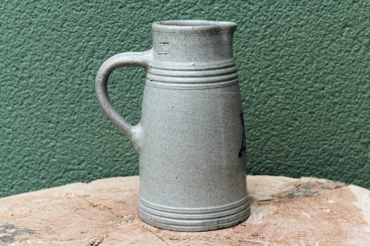 Betschdorf stoneware pitcher, star of brewers