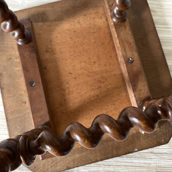 Table d'appoint , guéridon ancien  en bois tourné