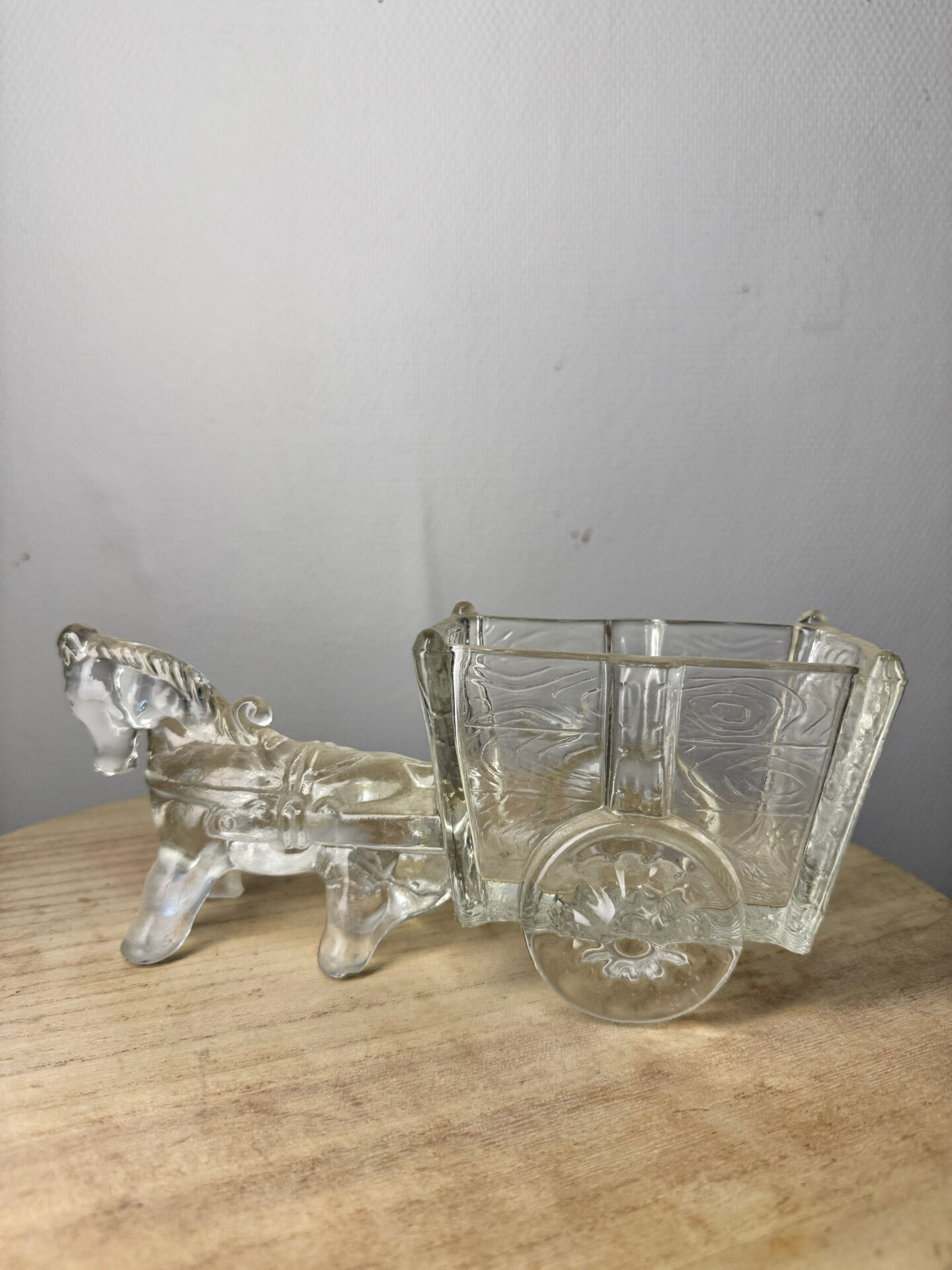 Vintage horse and cart glass trinket dish
