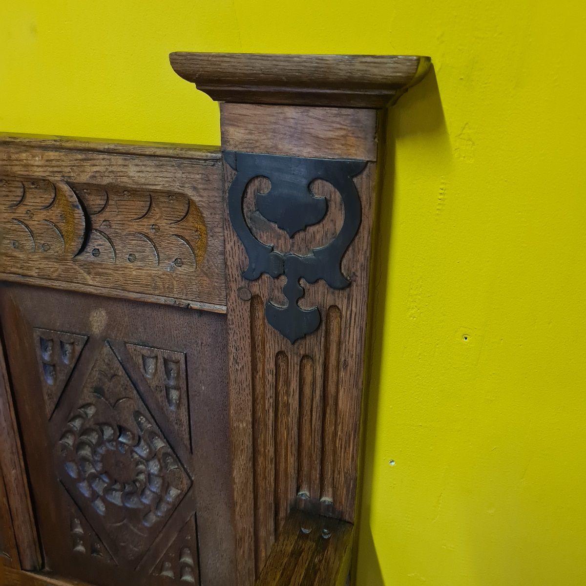 Antique Dutch Oak Hall Bench With Storage Space. Late 19th century.