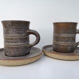 Duo vintage sandstone mugs