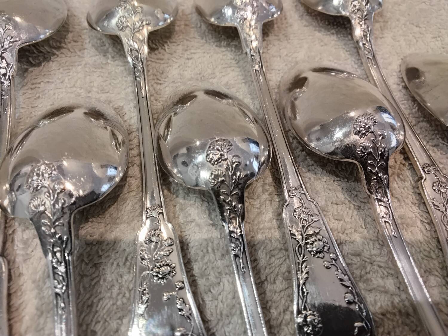 10 cuilleres a cafe metal argente orfevre PG styleart nouveau fleurs