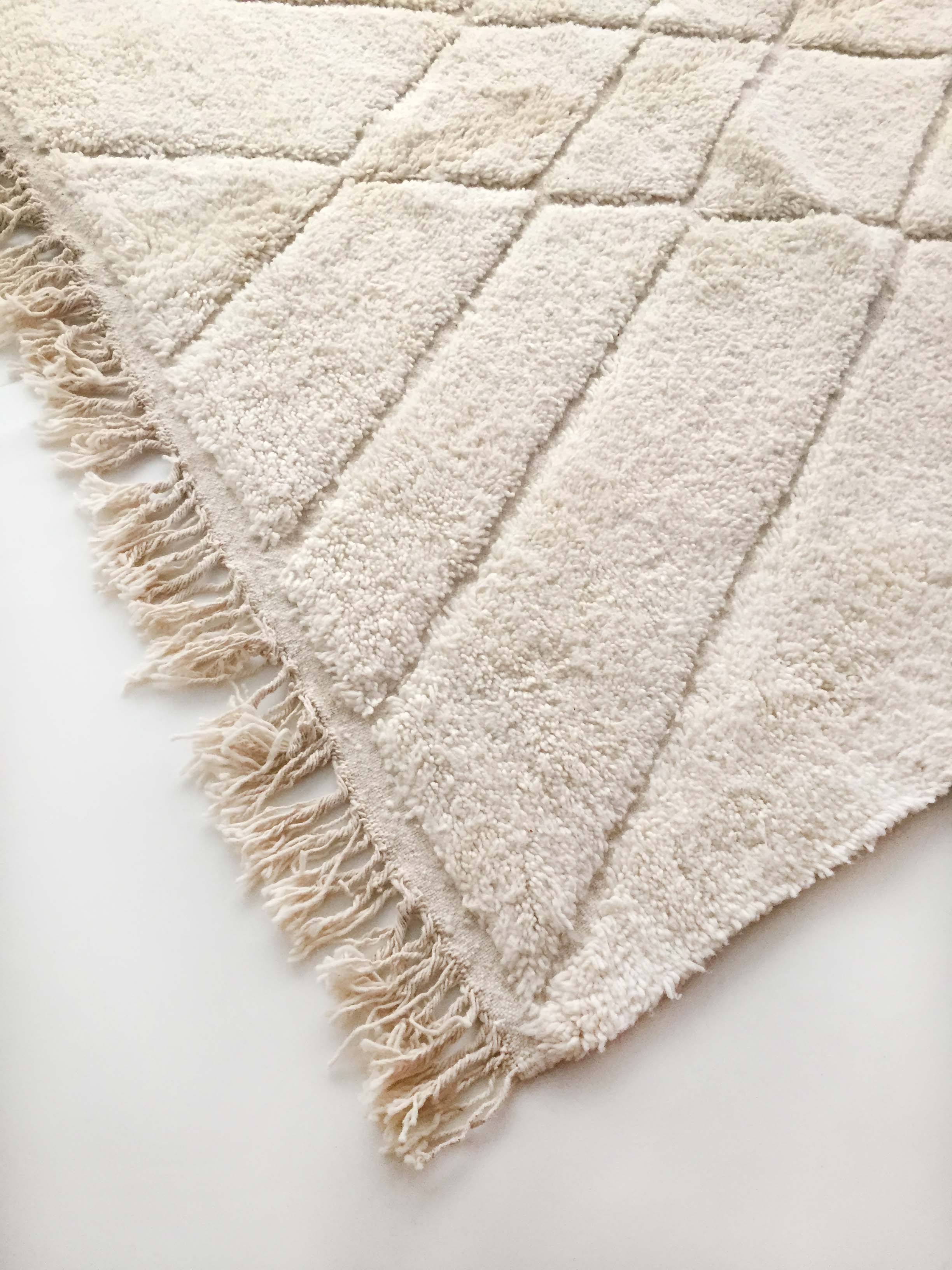 Moroccan berber carpet blessed ouarain ecru with diamond patterns engraved 304x204cm