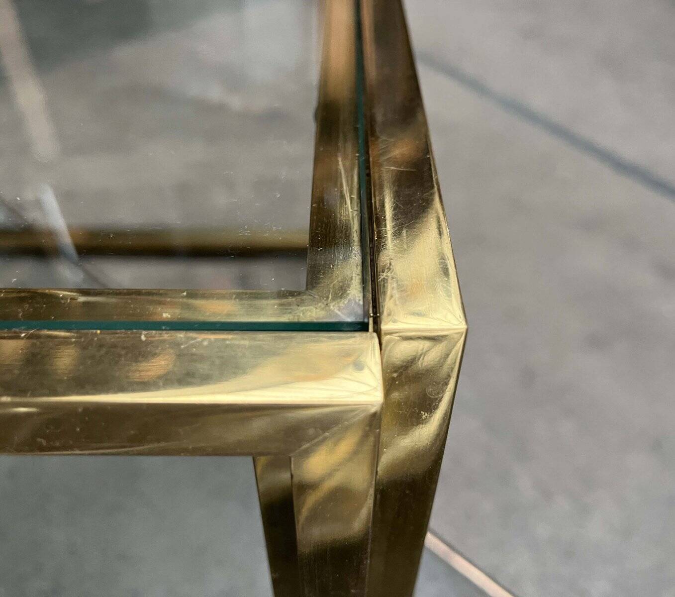 Cube side tables in brass and glass in the French Hollywood Regency style by Maison Charles, 1970s, set of 2.