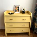 Vintage chest of drawers with staggered drawers
