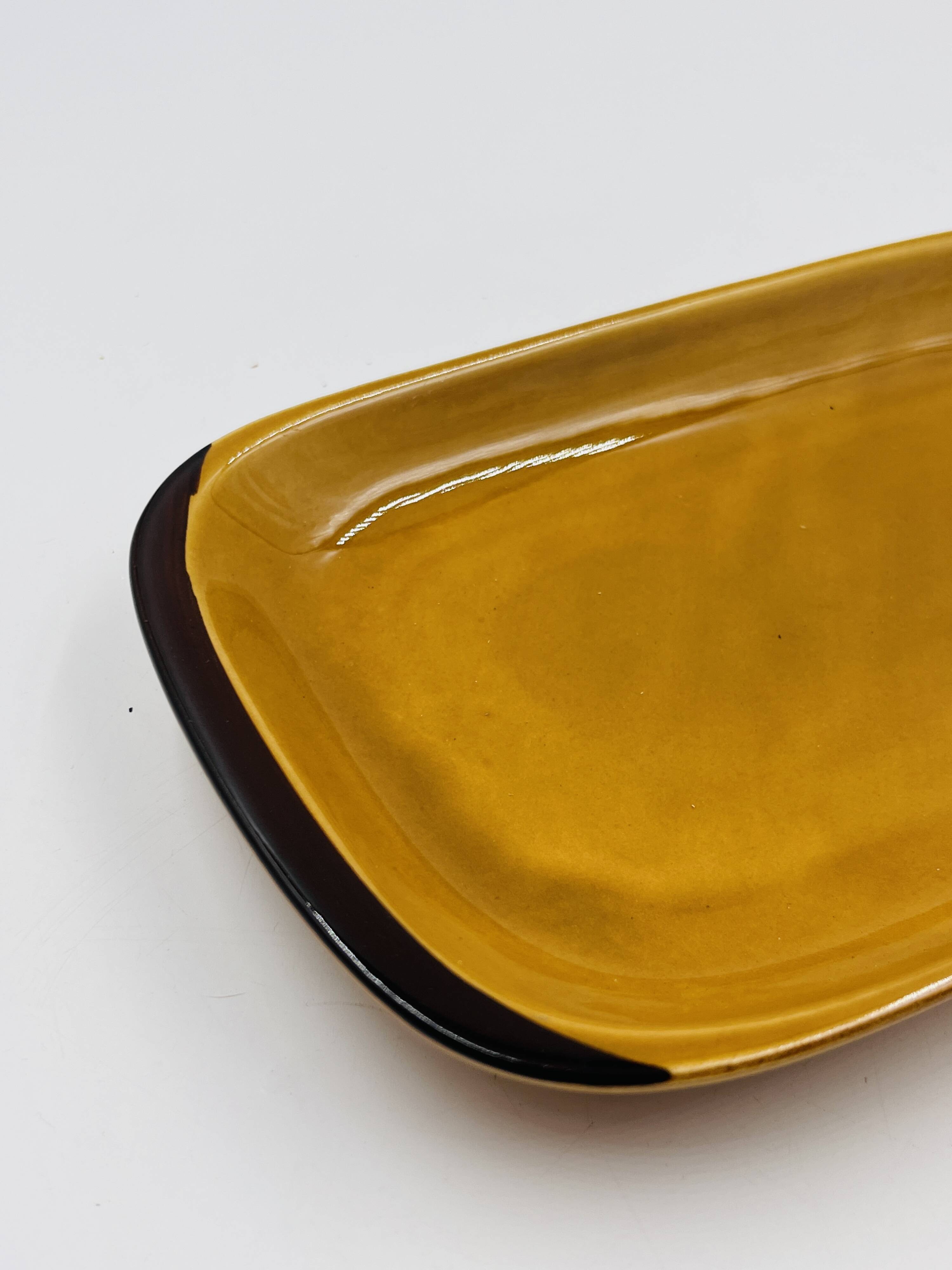 Flat NT stoneware Japan