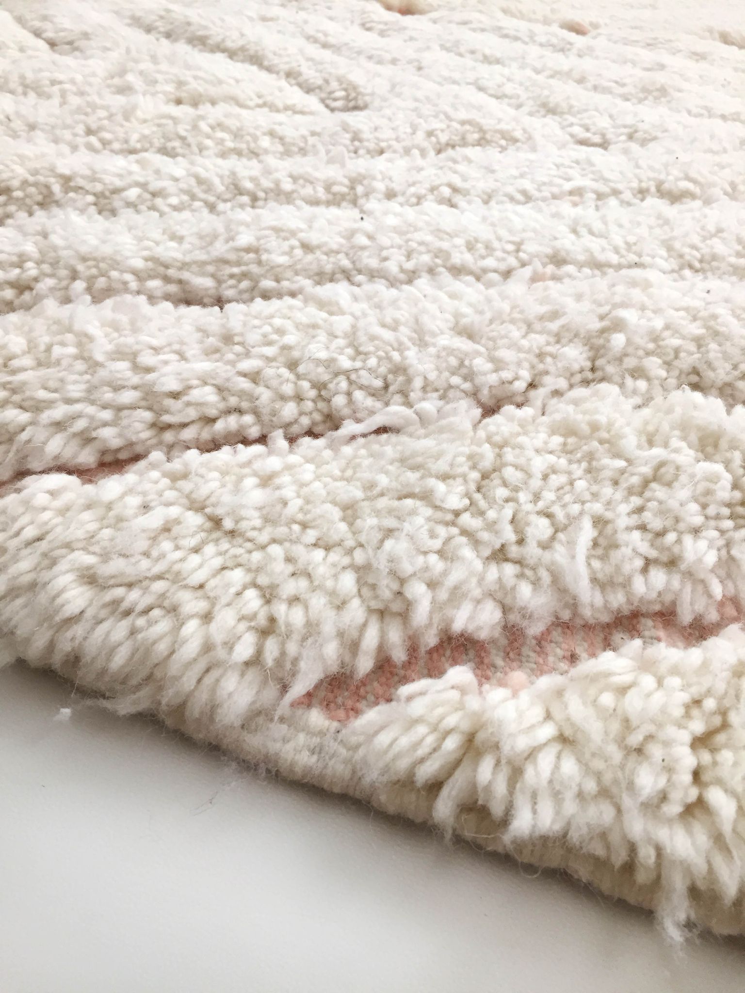 Moroccan Berber carpet blessed ouarain ecru with pink diamonds engraved 288x194cm