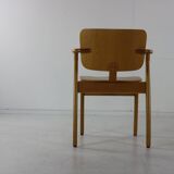 Finnish design arm chair by Ilmari Tapiovaara for Artek