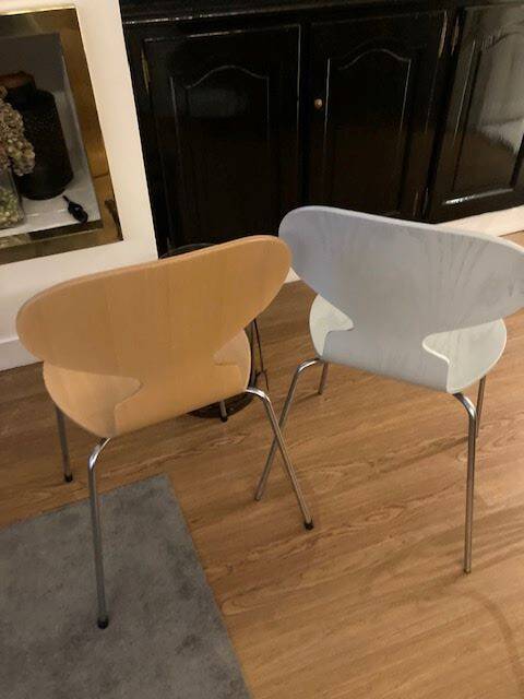 ANT ARNE JACOBSEN CHAIRS