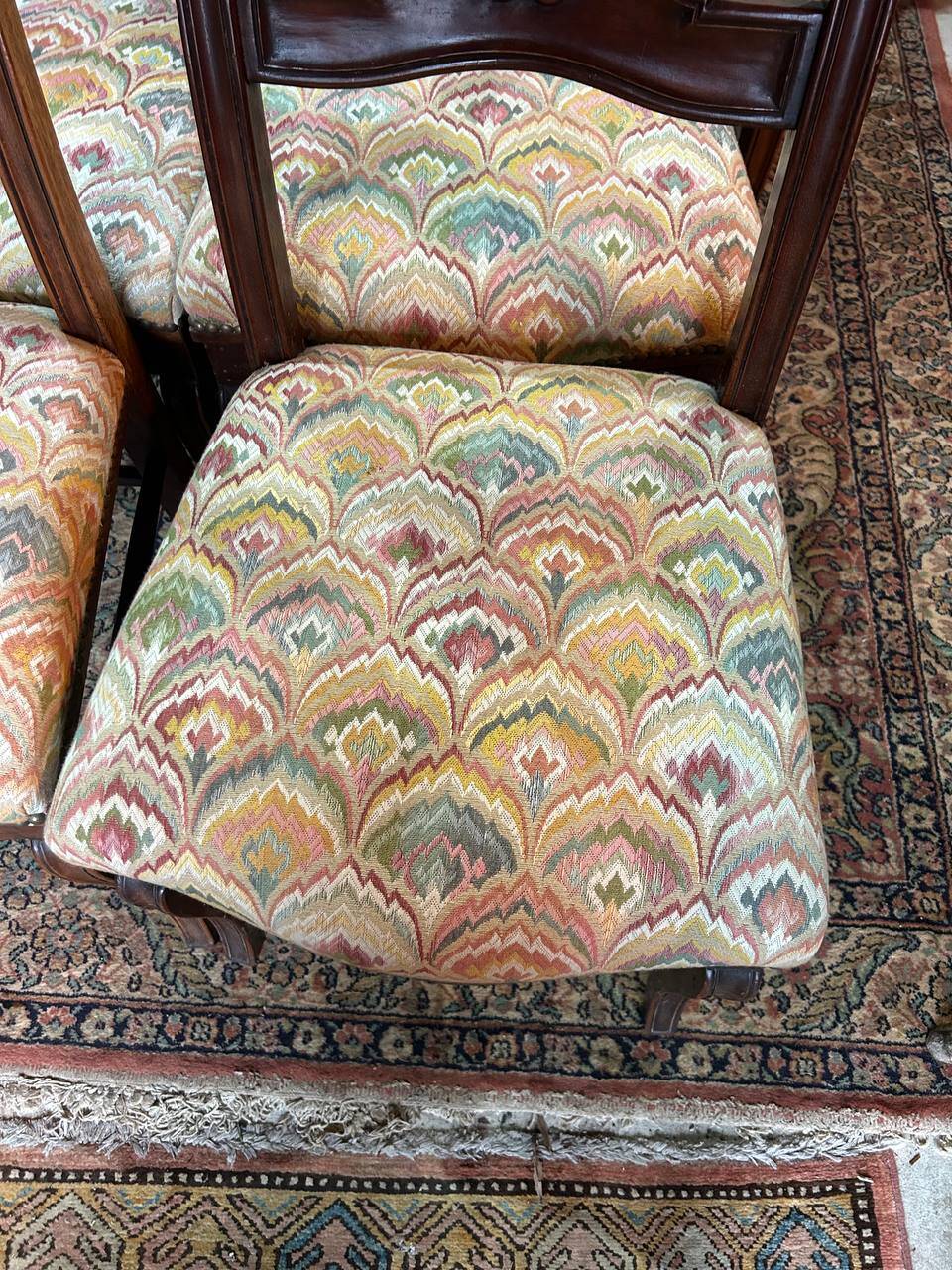 série de 6 chaises en Noyer fin XIXème
