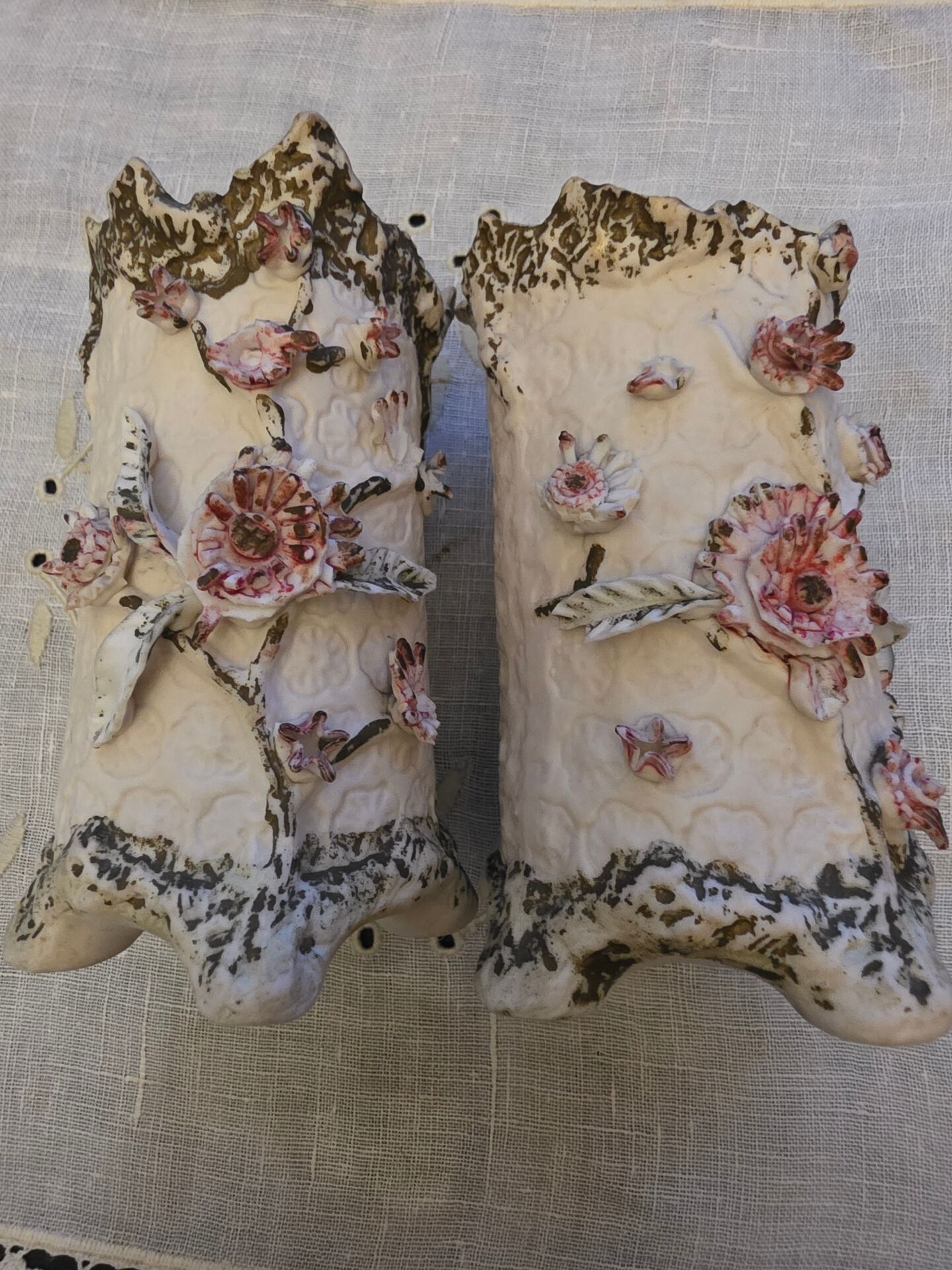 Set of 2 small vases