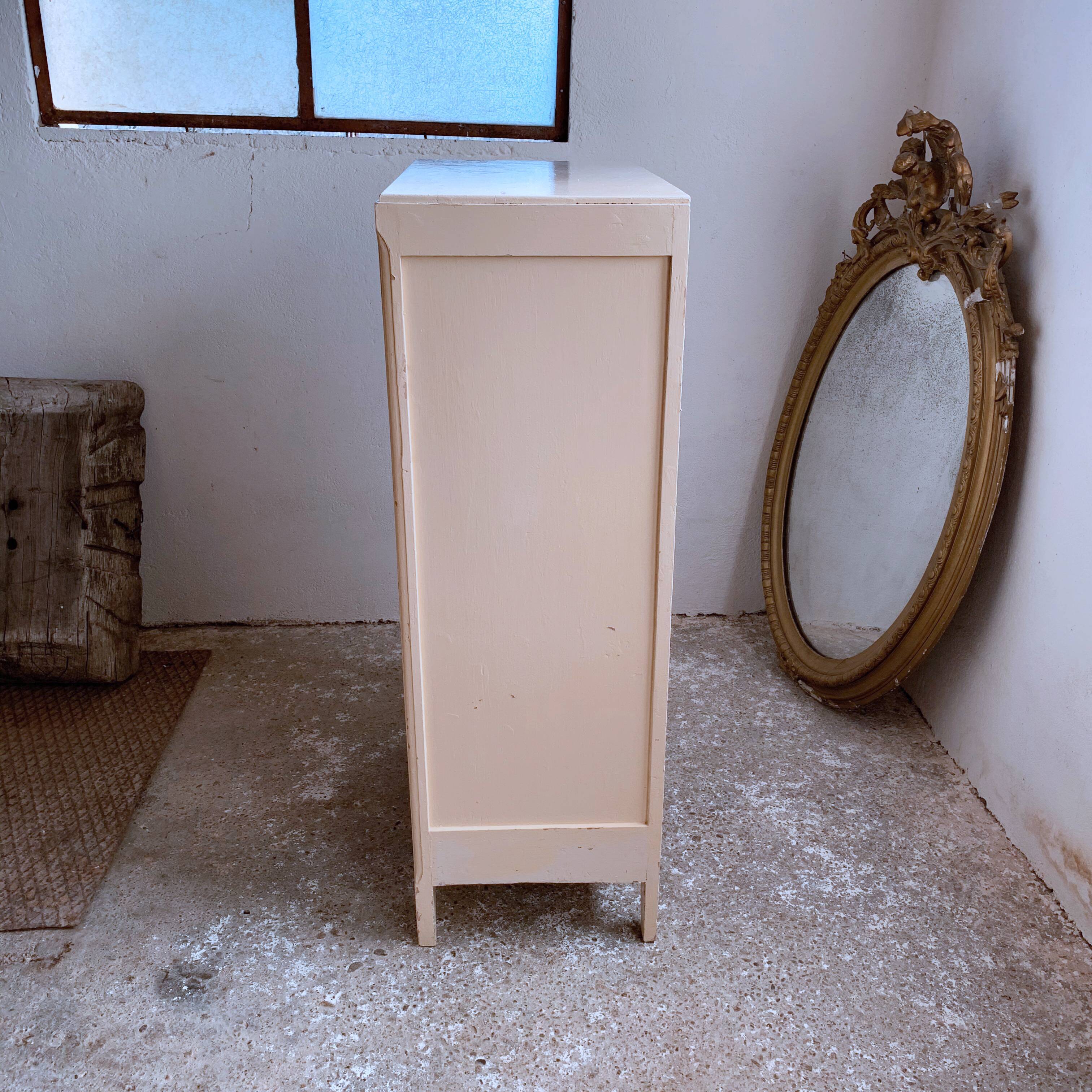Former 4-door bathroom buffet - Esprit buffet in Paris, Mado furniture.