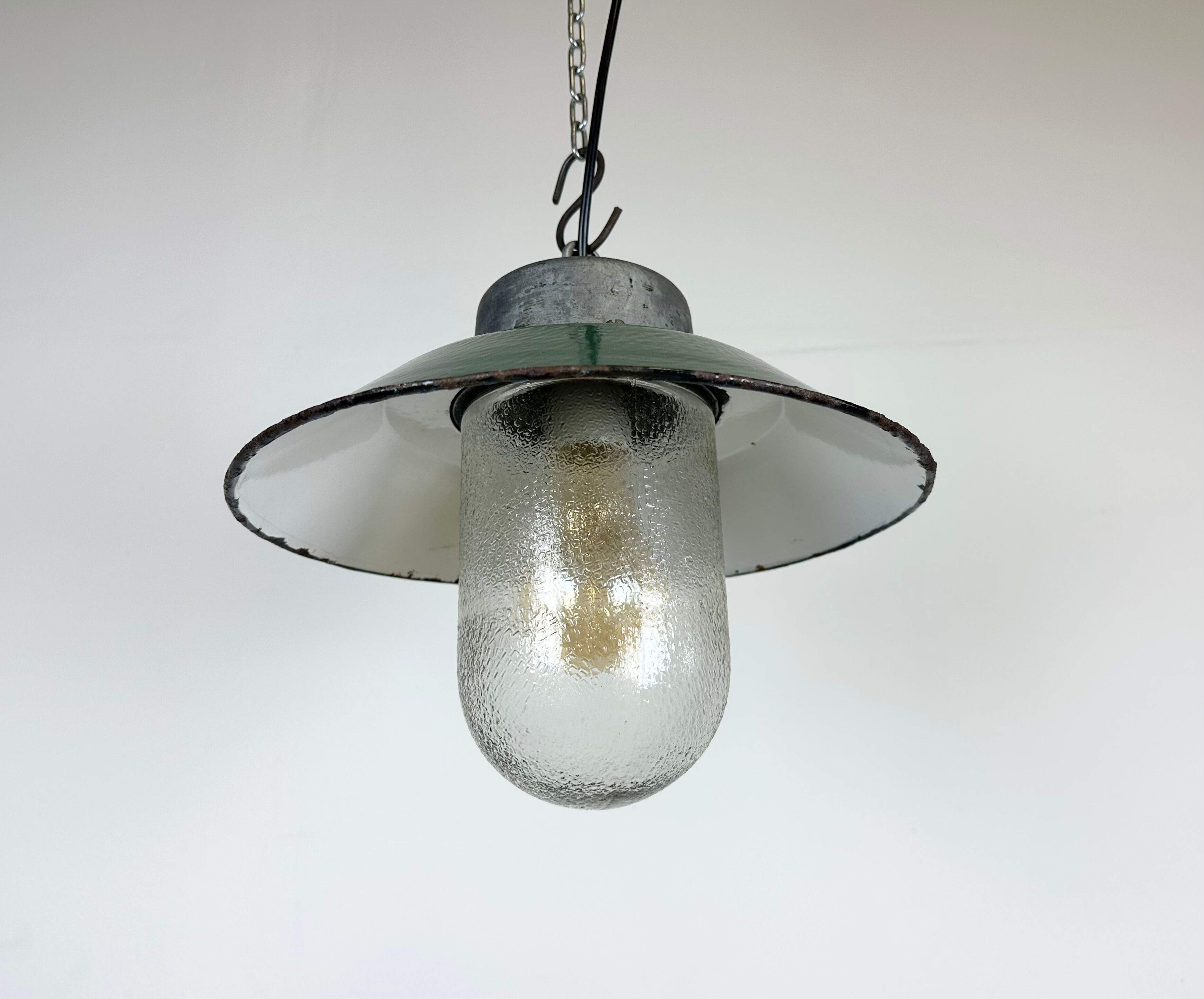 Green enamel and cast iron industrial pendant light, 1960s
