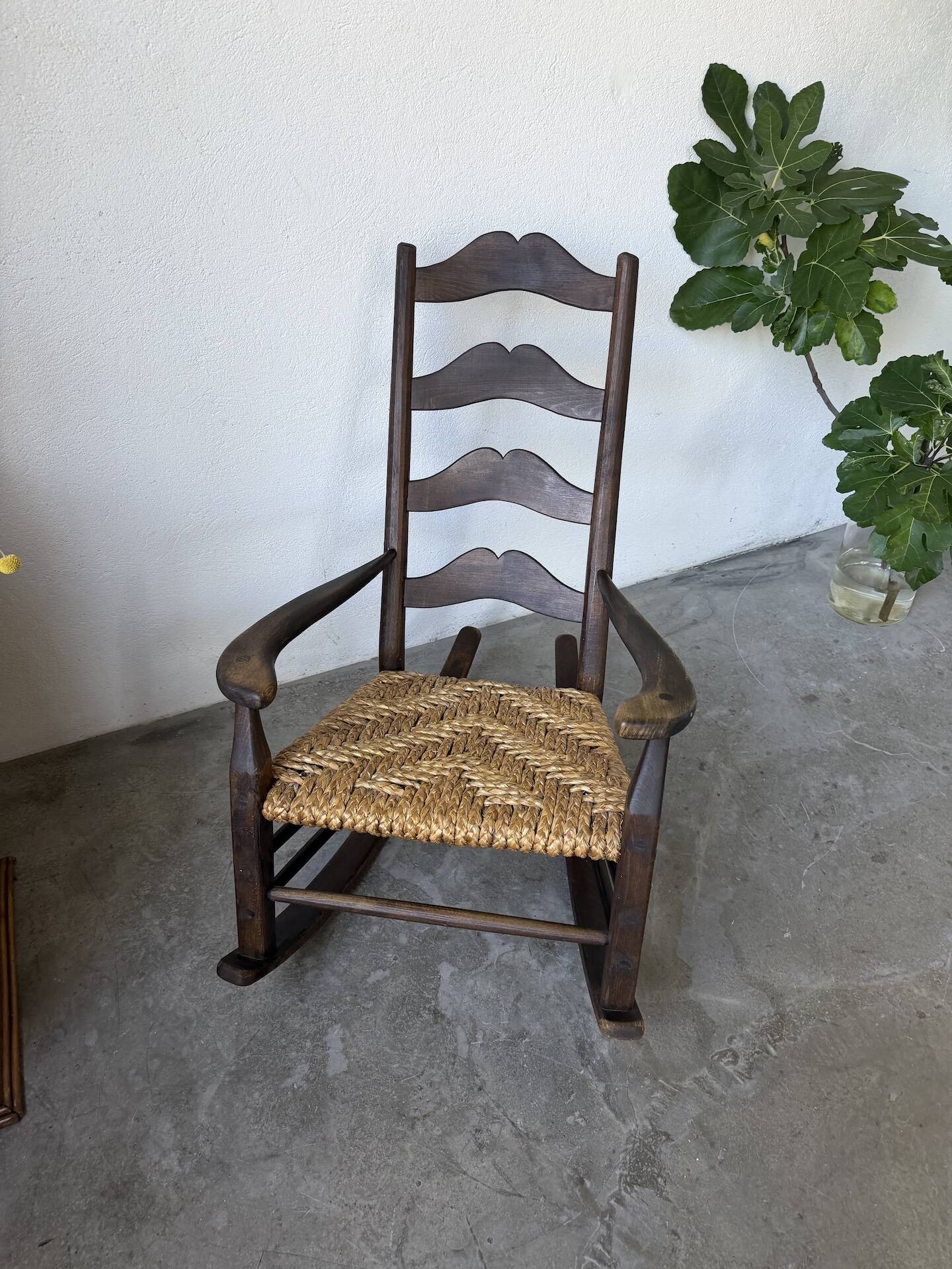 Rocking chair 1900 France cord
