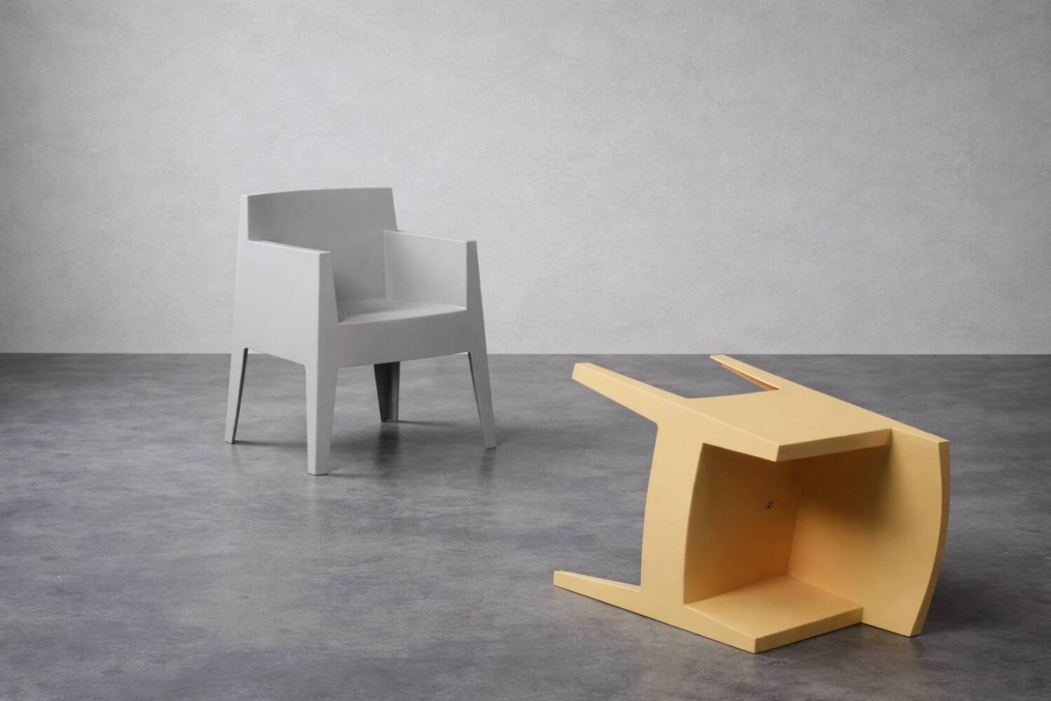 Set of 4 Vintage Mid-Century Modern Atlantide Collection Toy Plastic Chairs