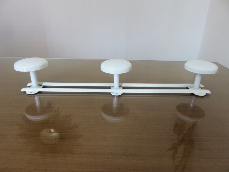 Coat rack 3 patères in white lacquered metal 70s
