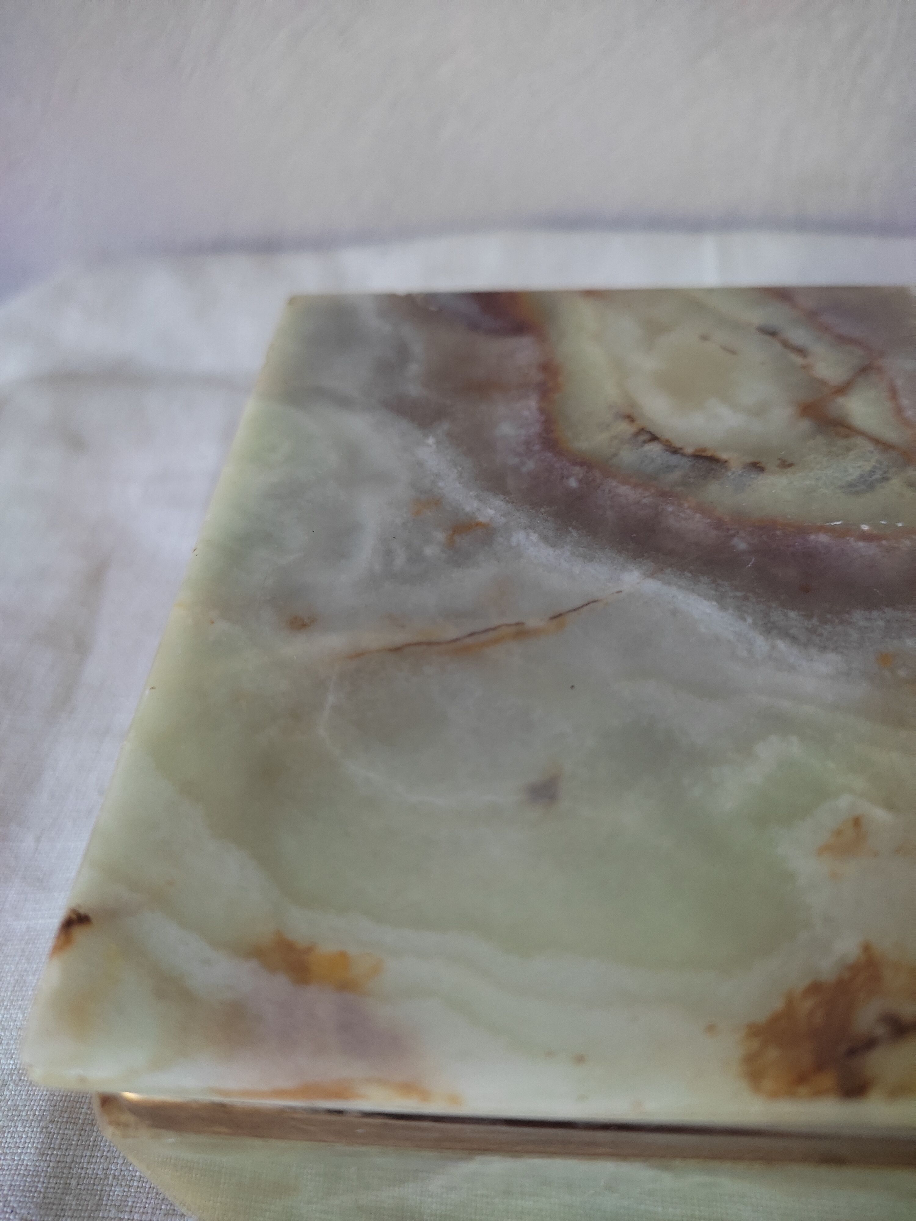 Onyx marble box