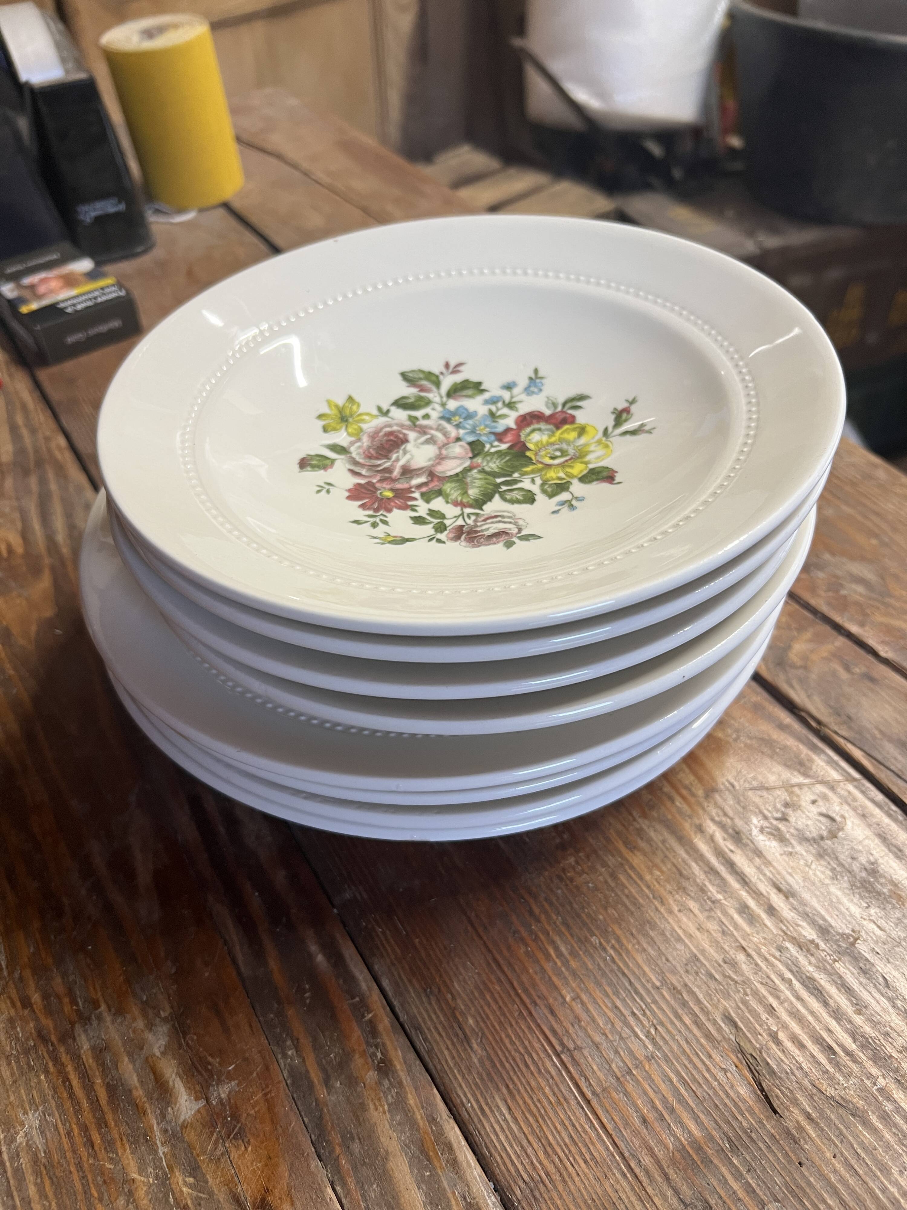 Set of 8 plates: Luneville K&G France "Chaillot de Vercor"