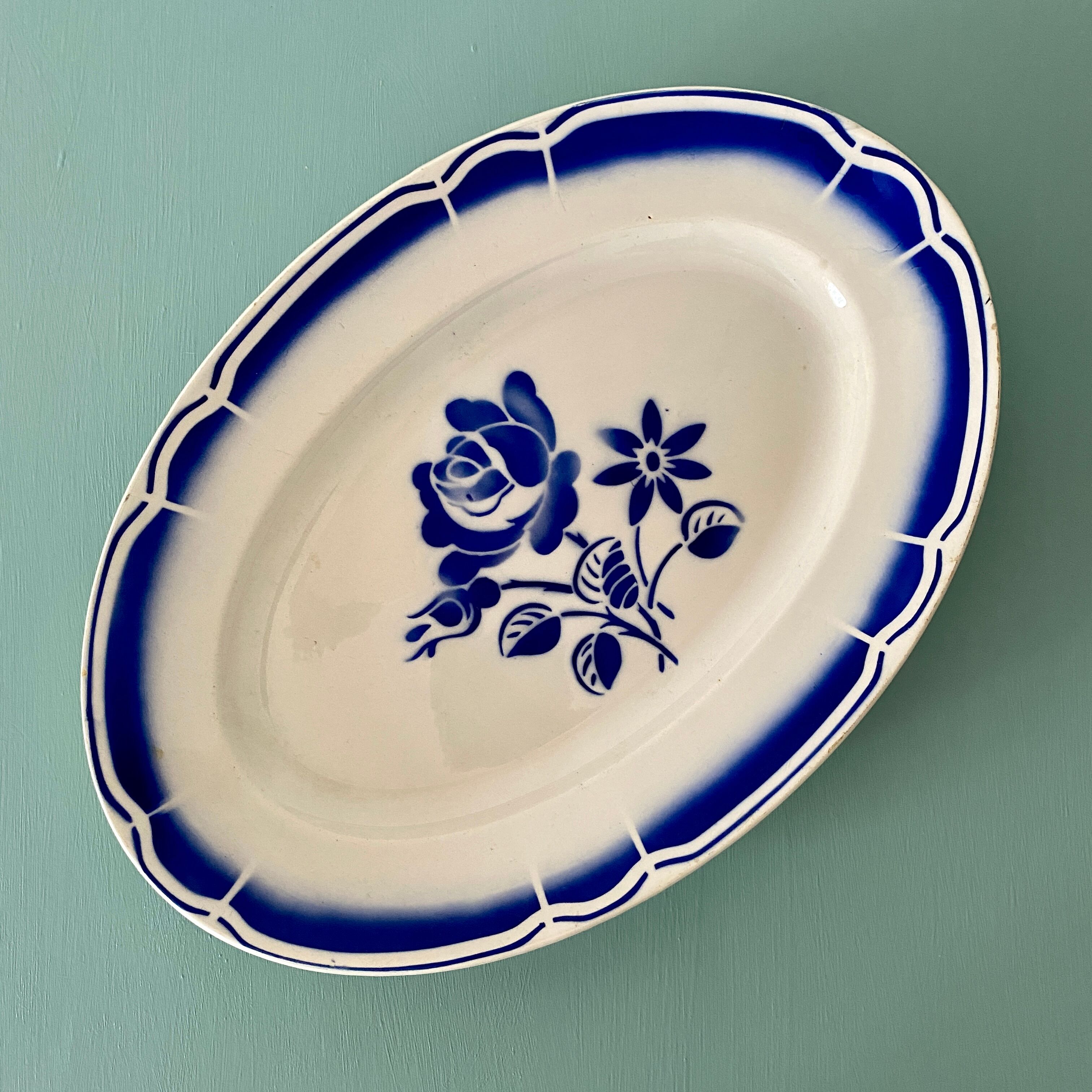 Delight vintage pattern blue flowers