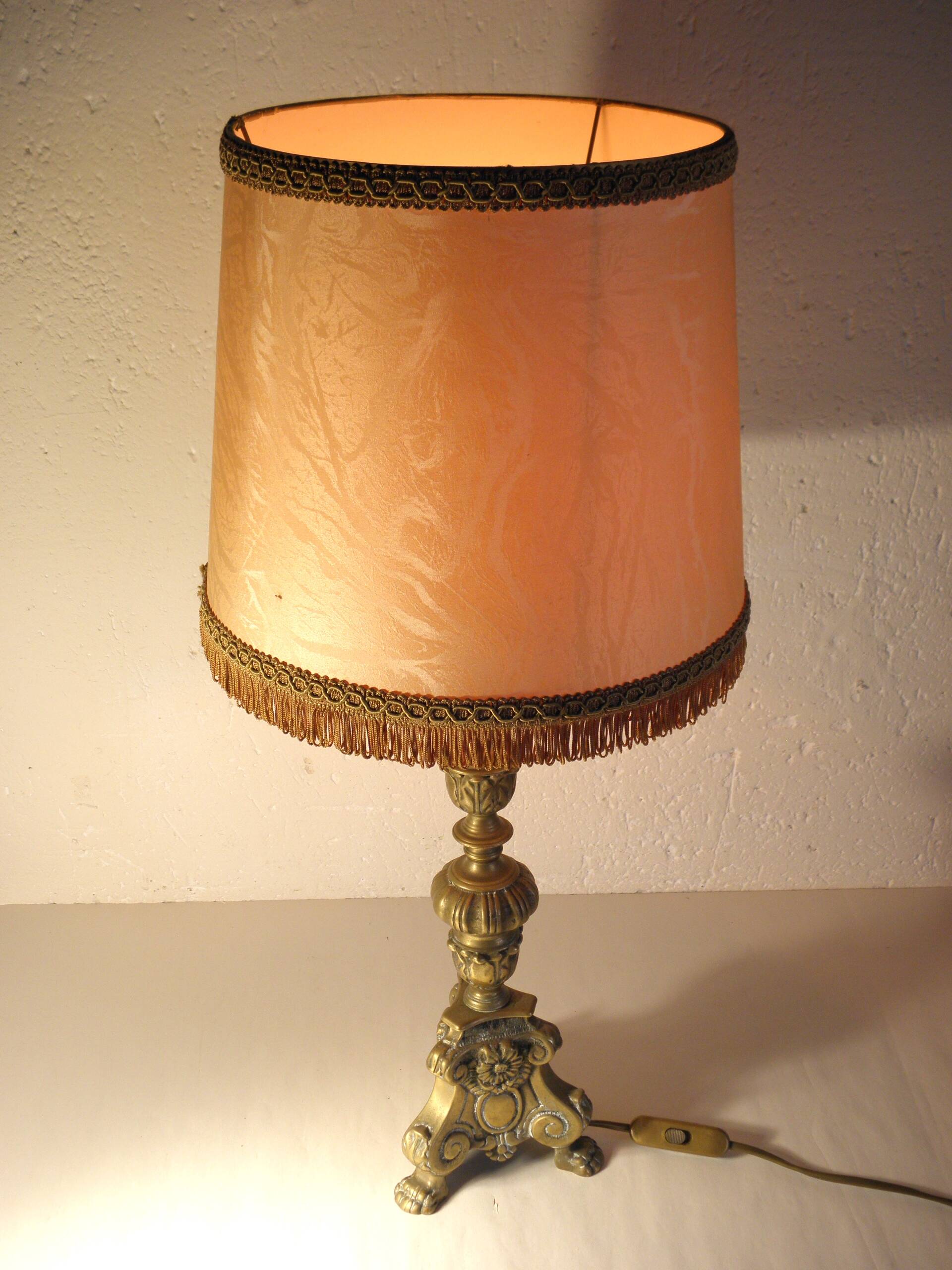 Bronze candlestick lamp