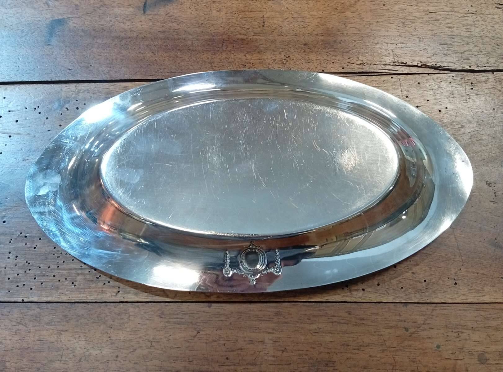Oval silver-plated dish
