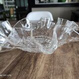 Cup, empty pockets in voluted molded glass decoration stars