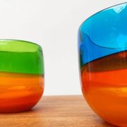 Ensemble de 2 bols en verre coloré vintage allemands de Eisch