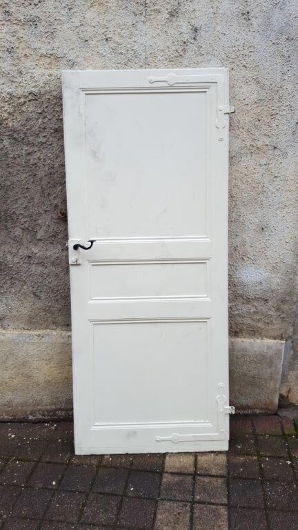 Old wooden door patina beige