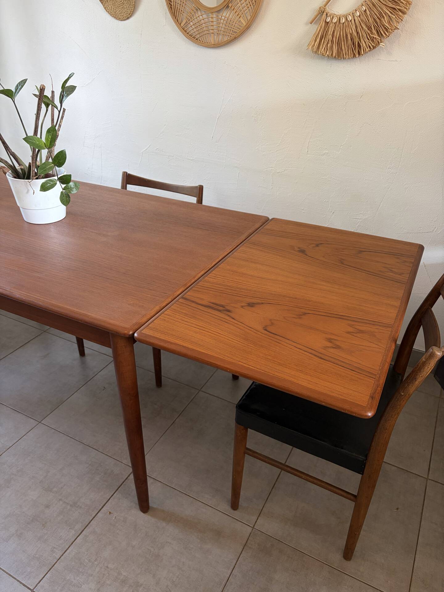 Scandinavian extendable table Andersen Johannes