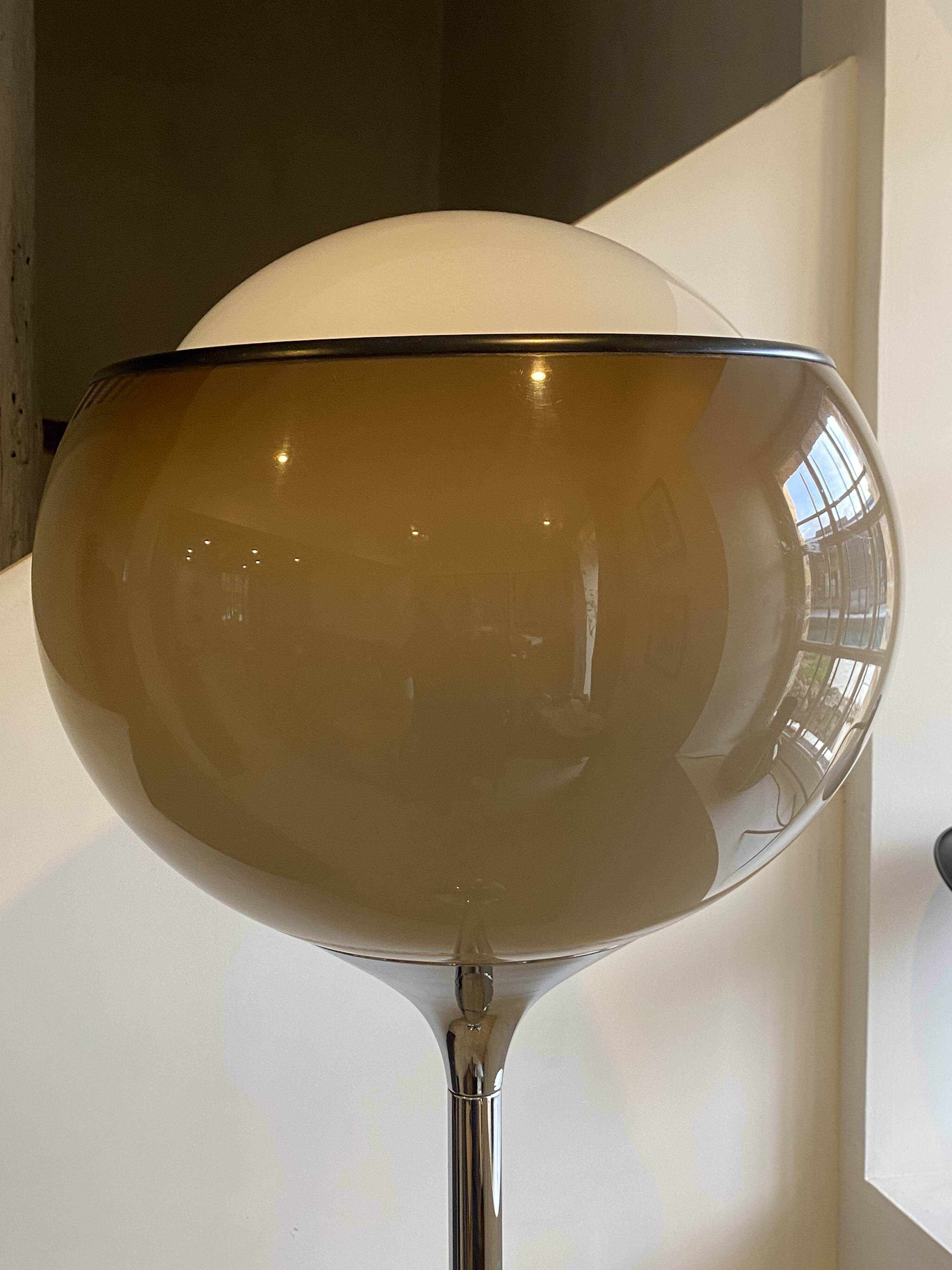Chrome floor lamp Guzzini vintage 1960