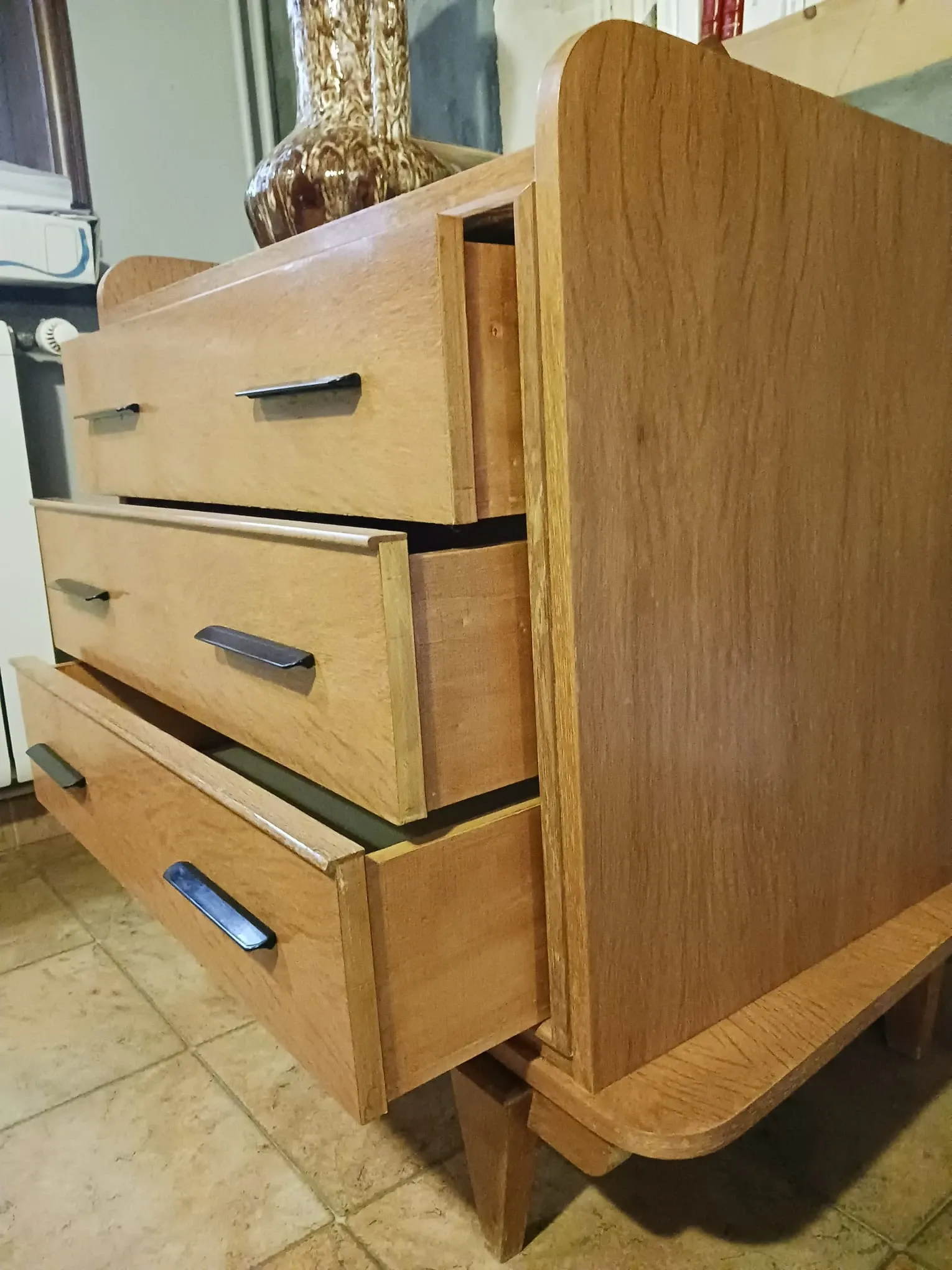 Chest of drawers with 3 drawers