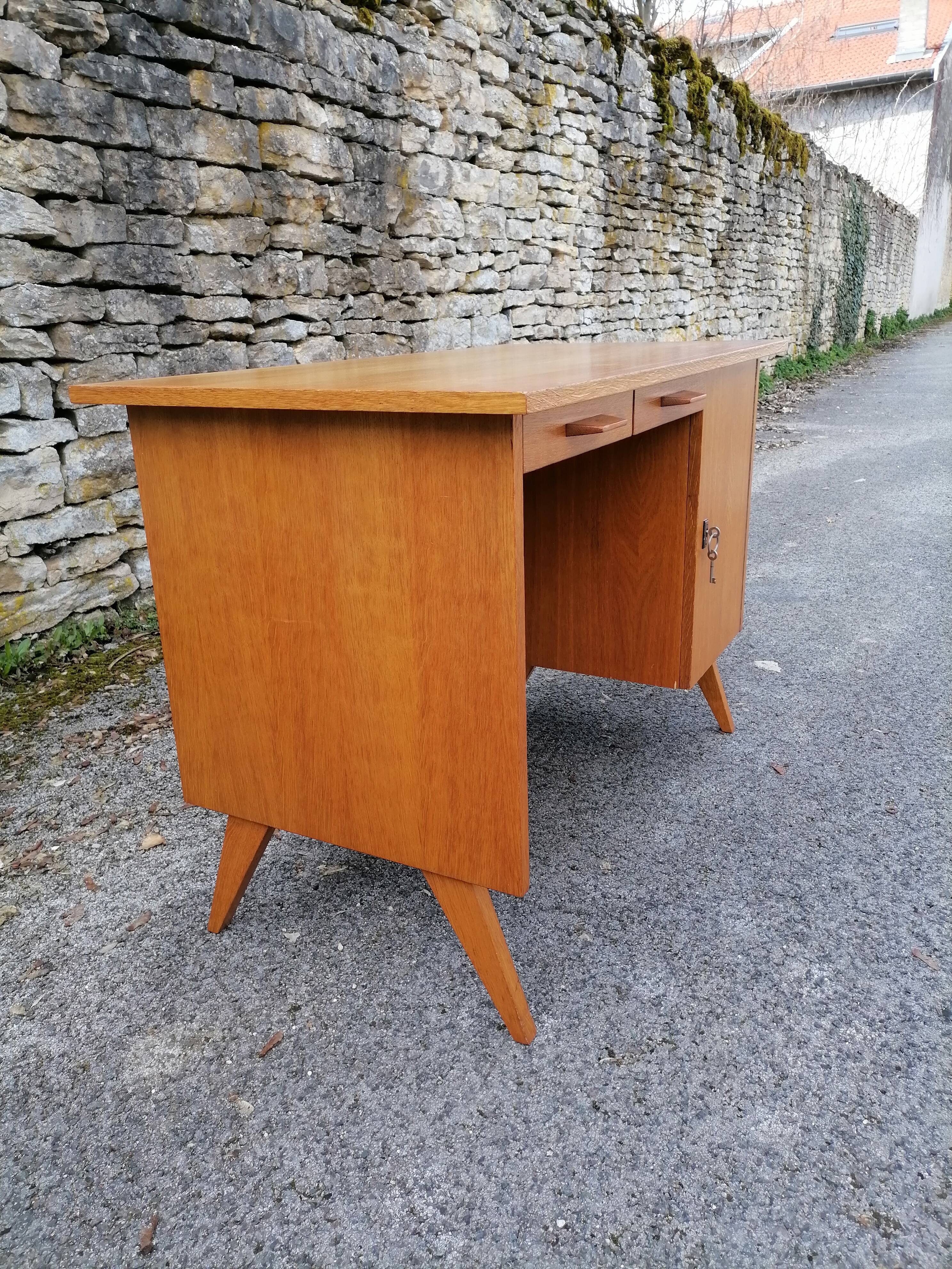 Small desk vintage