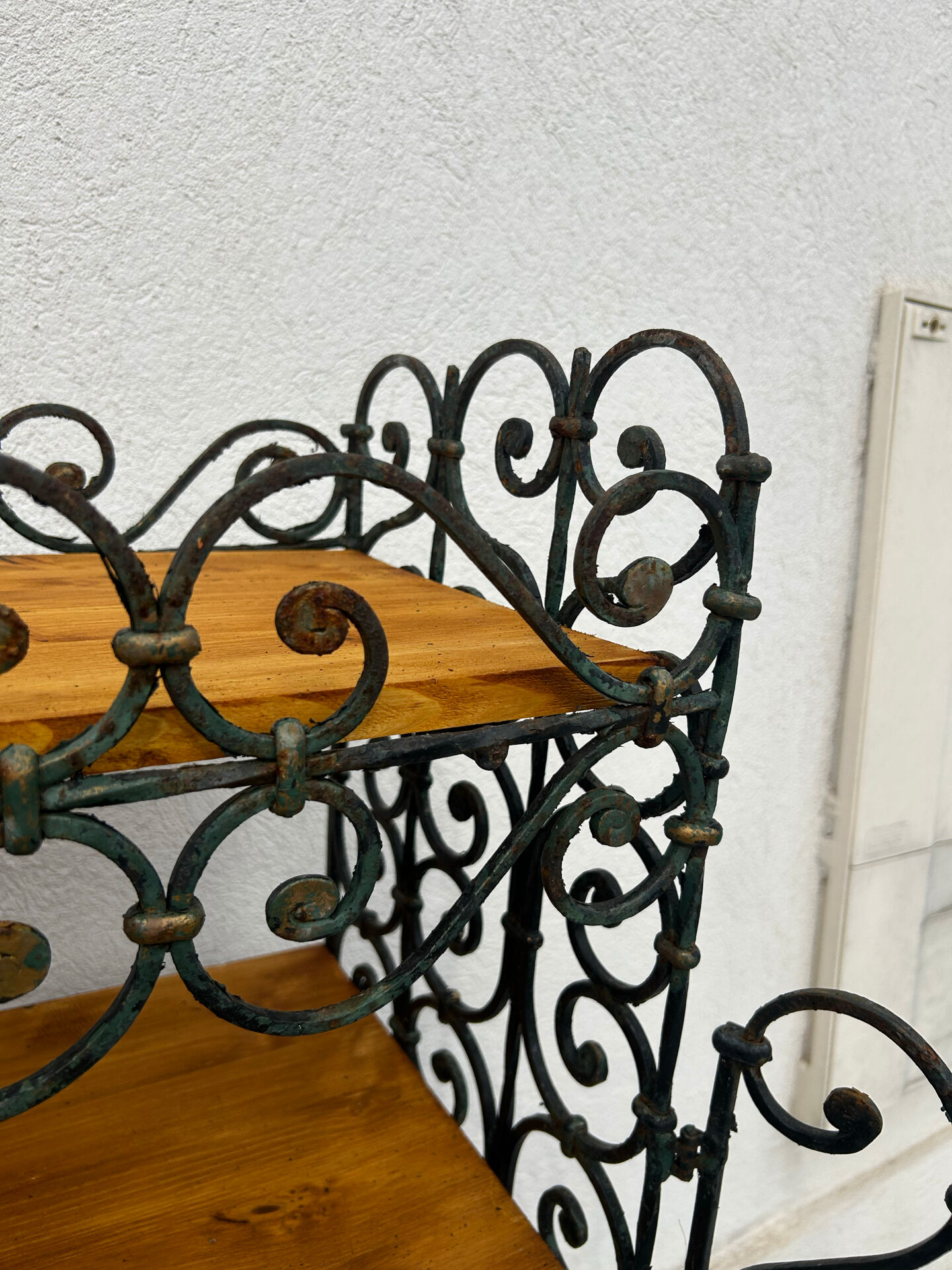 Antique display cabinet in wrought iron and wood