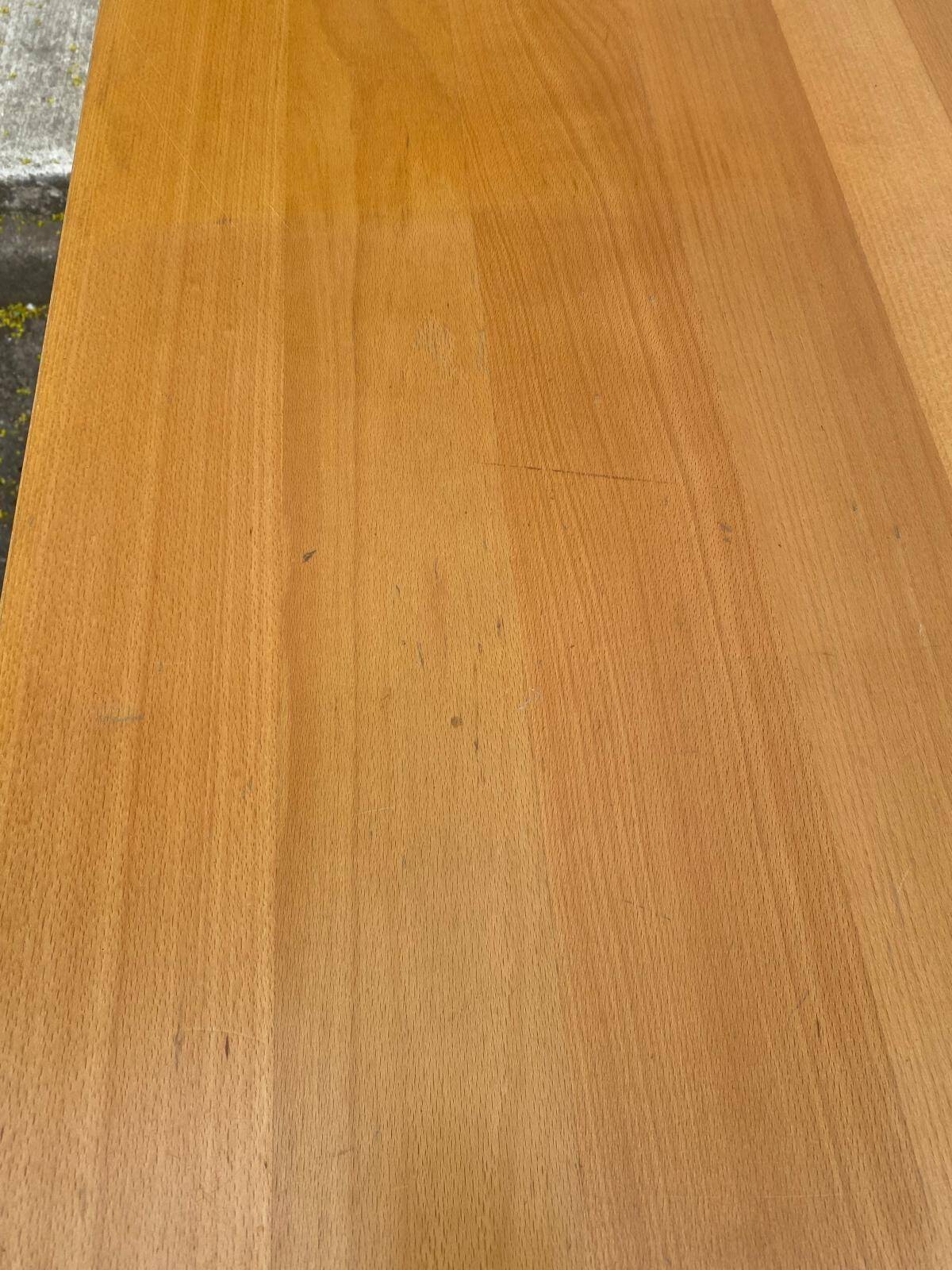 Rectangular Scandinavian dining table in wood for 8 people.