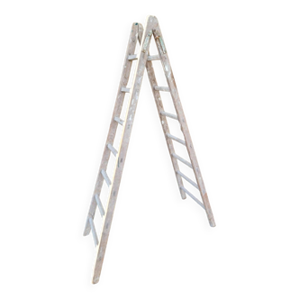 2-sided painter's ladder