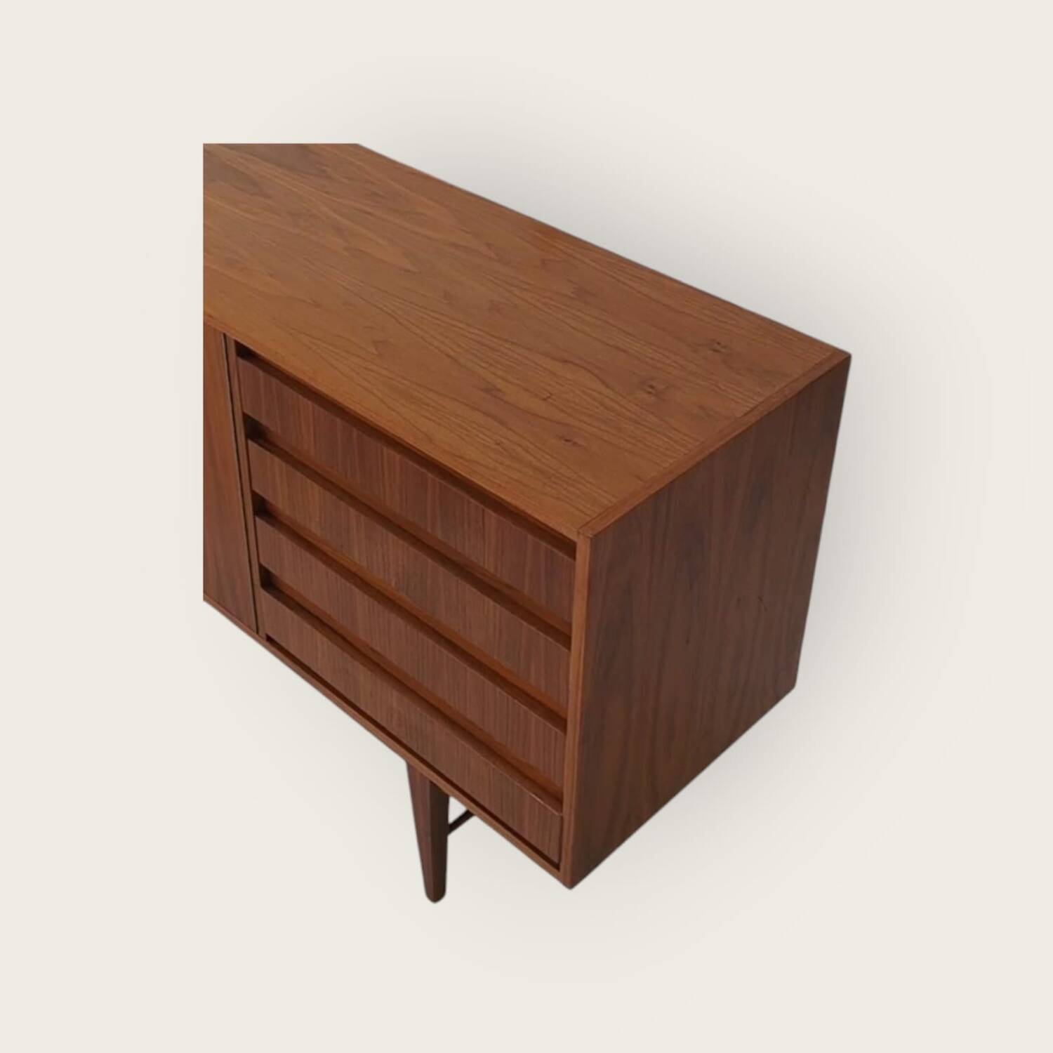 Buffet du milieu du siècle